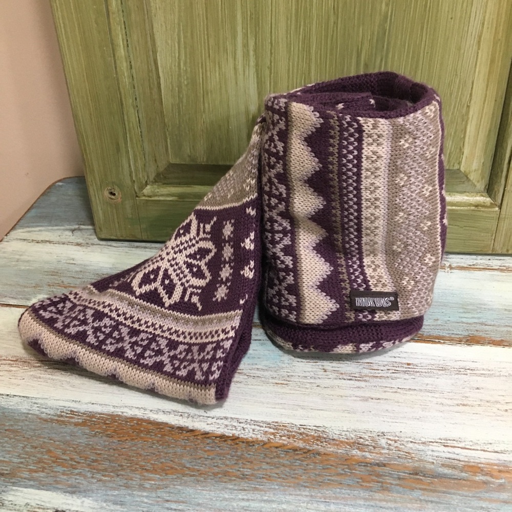 Muk Luks NWOT Purple and Tan Knit Scarf Neck Wrap Two Sided Purple Back